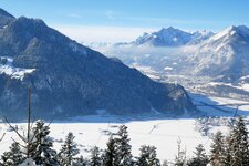 winter blick auf inntal und eingang zillertal bei strass im zillertal