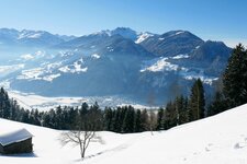 blick auf zillertal bei schlitters und fuegen fr